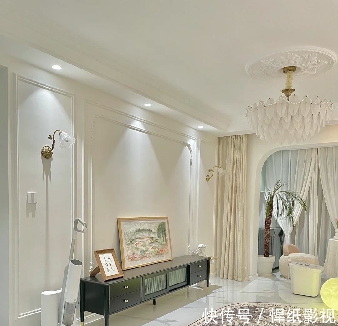 飘窗垫|这是我们见过最浪漫的132㎡法式装修，屋内干净到“一层不染”