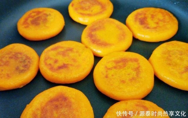 南瓜饼怎么做才好吃推荐3种家常做法，软糯甜香，孩子的最爱