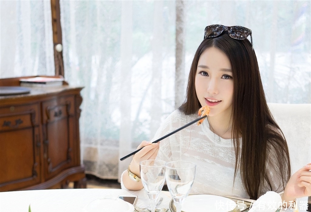 吃剩|家里的有吃剩的米饭,千万不要浪费倒掉。教您做成美味的夜宵!