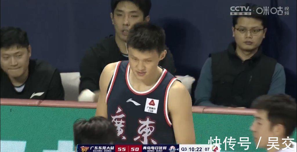 青岛队|莱多准三双易建联两双,威尔斯空砍29分,广东男篮98-91青岛队