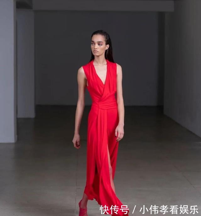 干货|不懂“流行色”，还敢称时髦精？人气配色力+穿搭重点，超值干货