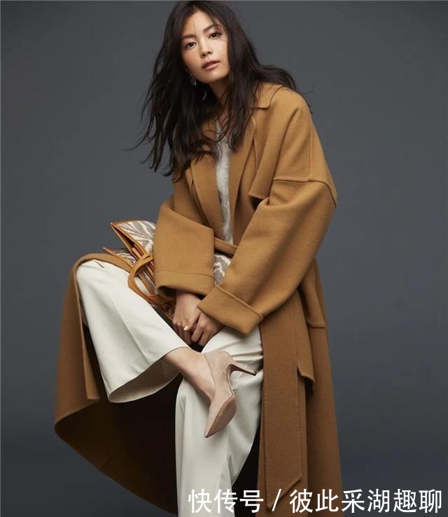 大衣|冬天“大衣”别乱穿,有品位的女人喜欢搭阔腿裤,优雅知性有韵味
