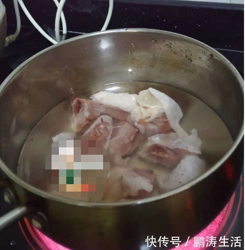 冷天，给儿子做了这早餐，当饭又当菜，吃它能量满满