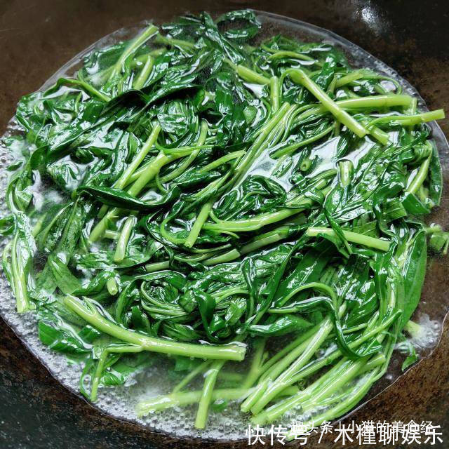 钙质|夏季就吃碱性蔬菜,钙含量丰富,3块钱一大把,清脆可口,补钙质