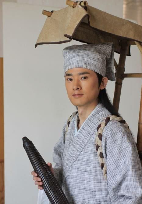  乾隆|殿试时乾隆出1上联，1考生答不上扭头就走，乾隆：别动，你就是状元！