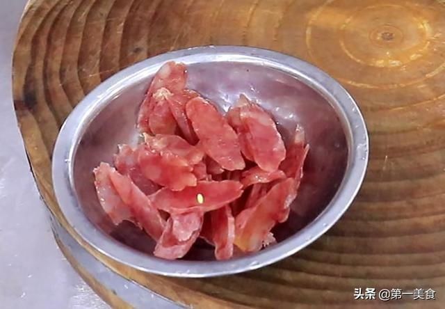 四季豆|厨师长教你饭店腊肠炒芸豆做法，满满都是小技巧，清脆可口又简单