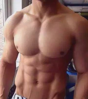 肌肉|练出肌肉有毛用？！能挡子弹吗？