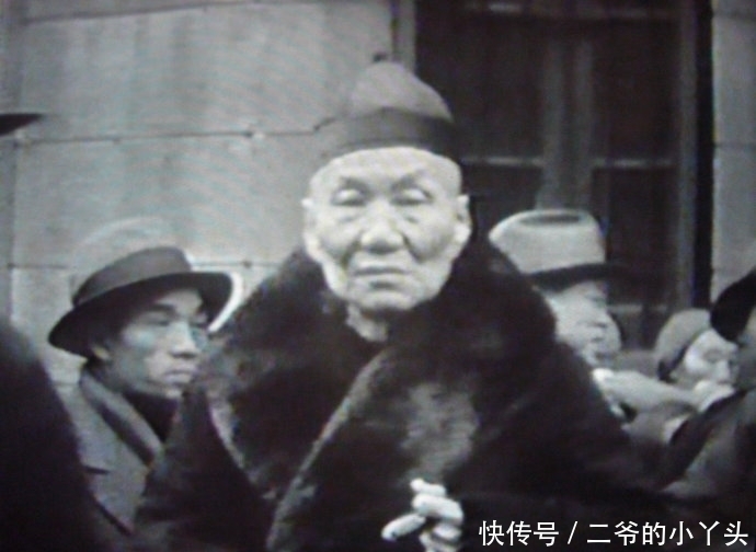 最早|他是最早一个靠吃饭赚钱的人，一天赚两百大洋，活了三十岁