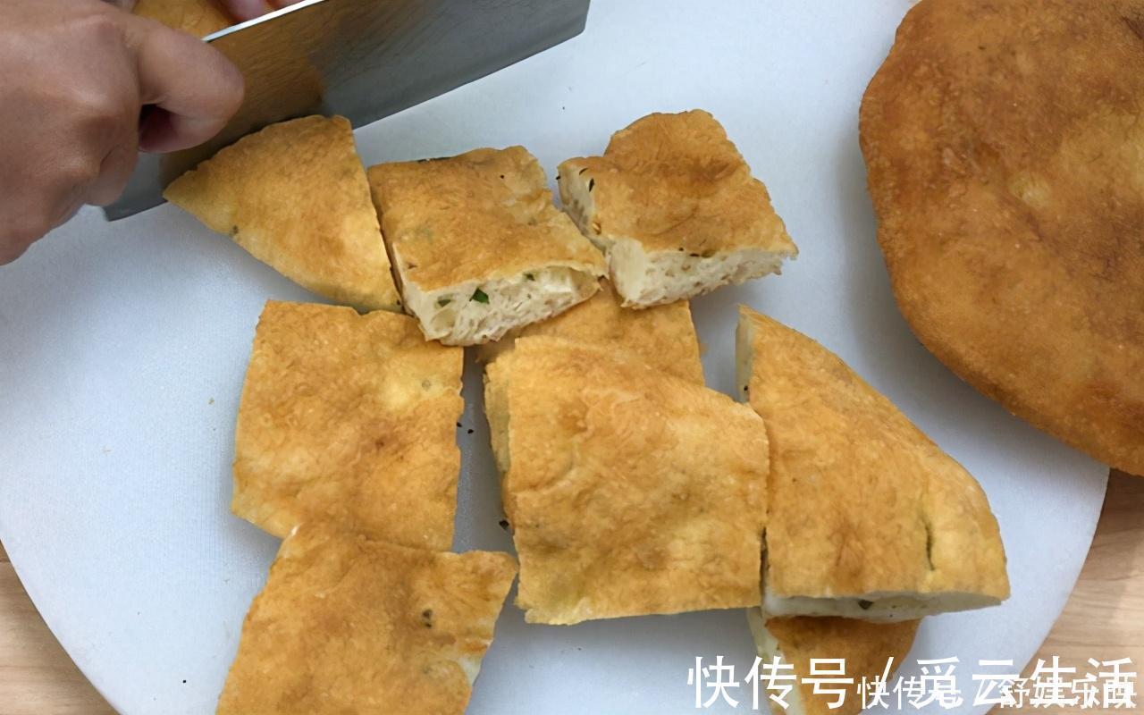 好吃|简单又好吃的早餐饼，外皮金黄酥脆，内里蓬松暄软，比鸡蛋饼好吃