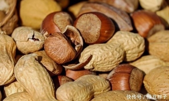 长生果|花生堪称长生果，3类人最好别吃，小心养生不成反伤身！