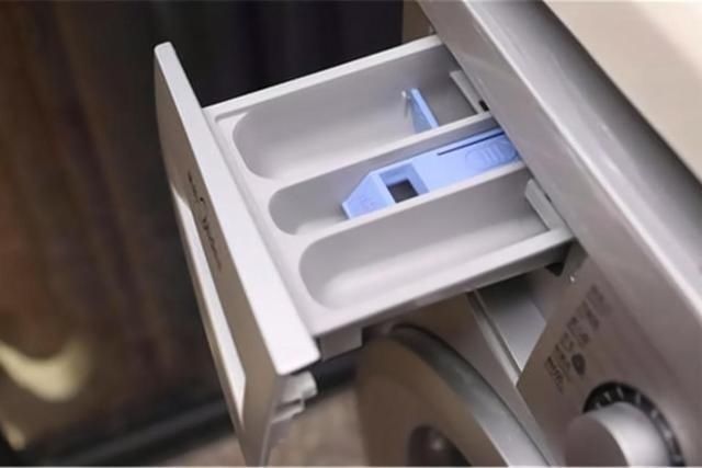 机洗衣服不能只放洗衣液，关键的几步，让衣服洗得更干净