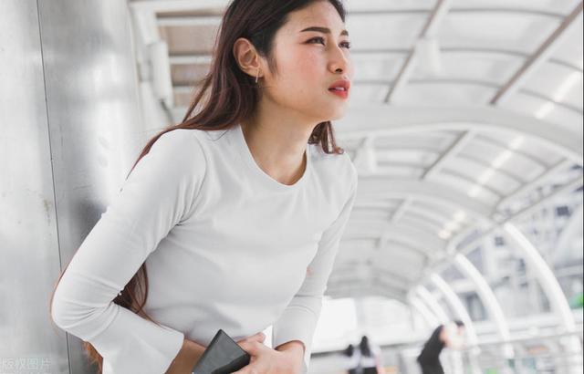 消化|女儿胃镜查出胃癌,消化科医生忠告饭后出现2种不适,千万小心