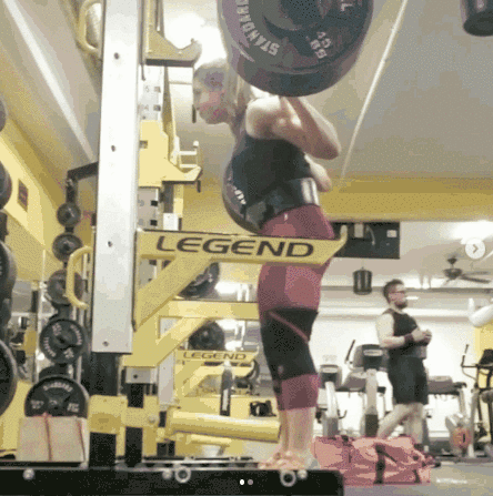 展示|加拿大女孩展示最强深蹲姿势！男人惊呼：这样的女友，怕了...