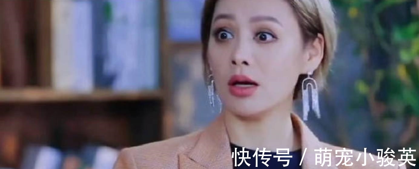 龔俊|《中餐廳5》海報(bào)：姚安娜獨(dú)自站后排，顏值普通頭比周也大一圈