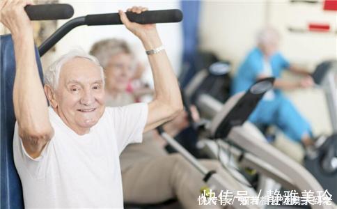 仰卧起坐|45岁之后，还能独立完成这4件事，证明你能长寿，一半老人做不到