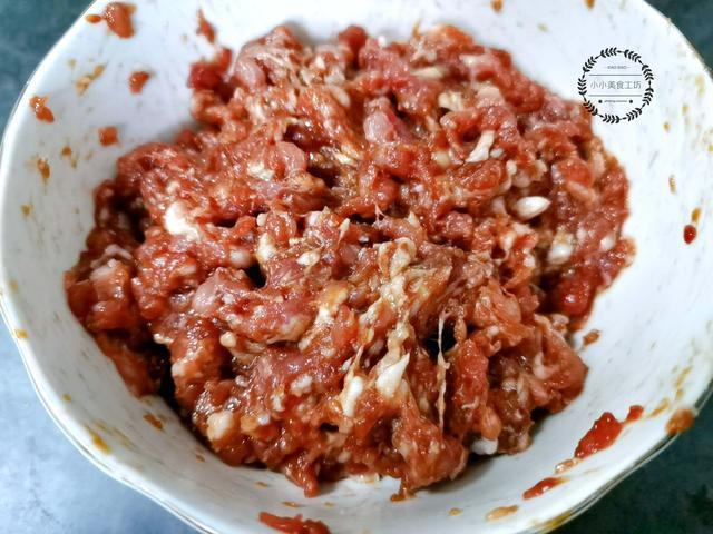 做饺子馅，放调料顺序是关键，第一步就做错，难怪饺子不鲜也不香