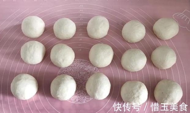 面包机|日式香芋饼，蒸完揉成泥，裹上面粉压成型，还用得着去买？