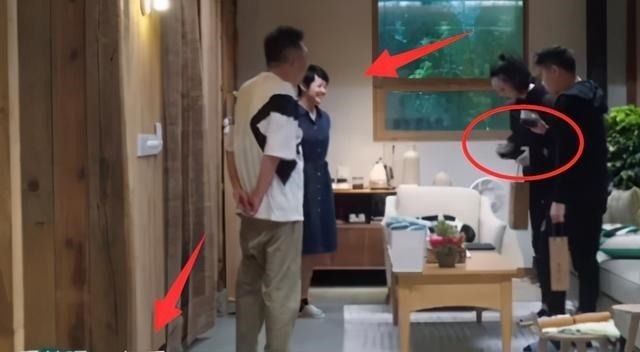 |奚梦瑶何猷君铁憨憨喝茶，于谦目瞪口呆，搞笑背后是藏不住的教养