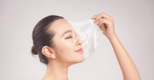 ?女人不管多大年纪,敷面膜都要牢记这4不要,尤其第1个,太伤脸