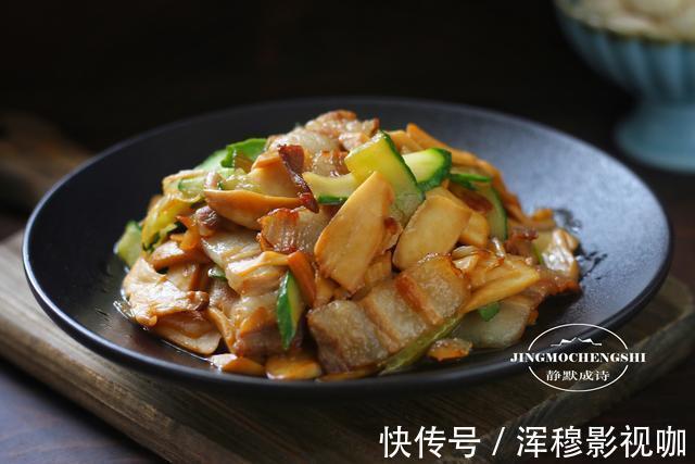 比肉香的杏鲍菇炒法，不爱吃蔬菜的孩子也抢着吃，搭配是关键