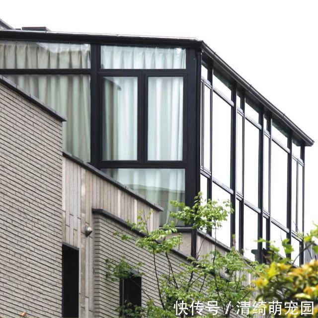 材料|封阳台用塑钢窗好还是断桥铝窗好?三方面分析说明白,不用再纠结
