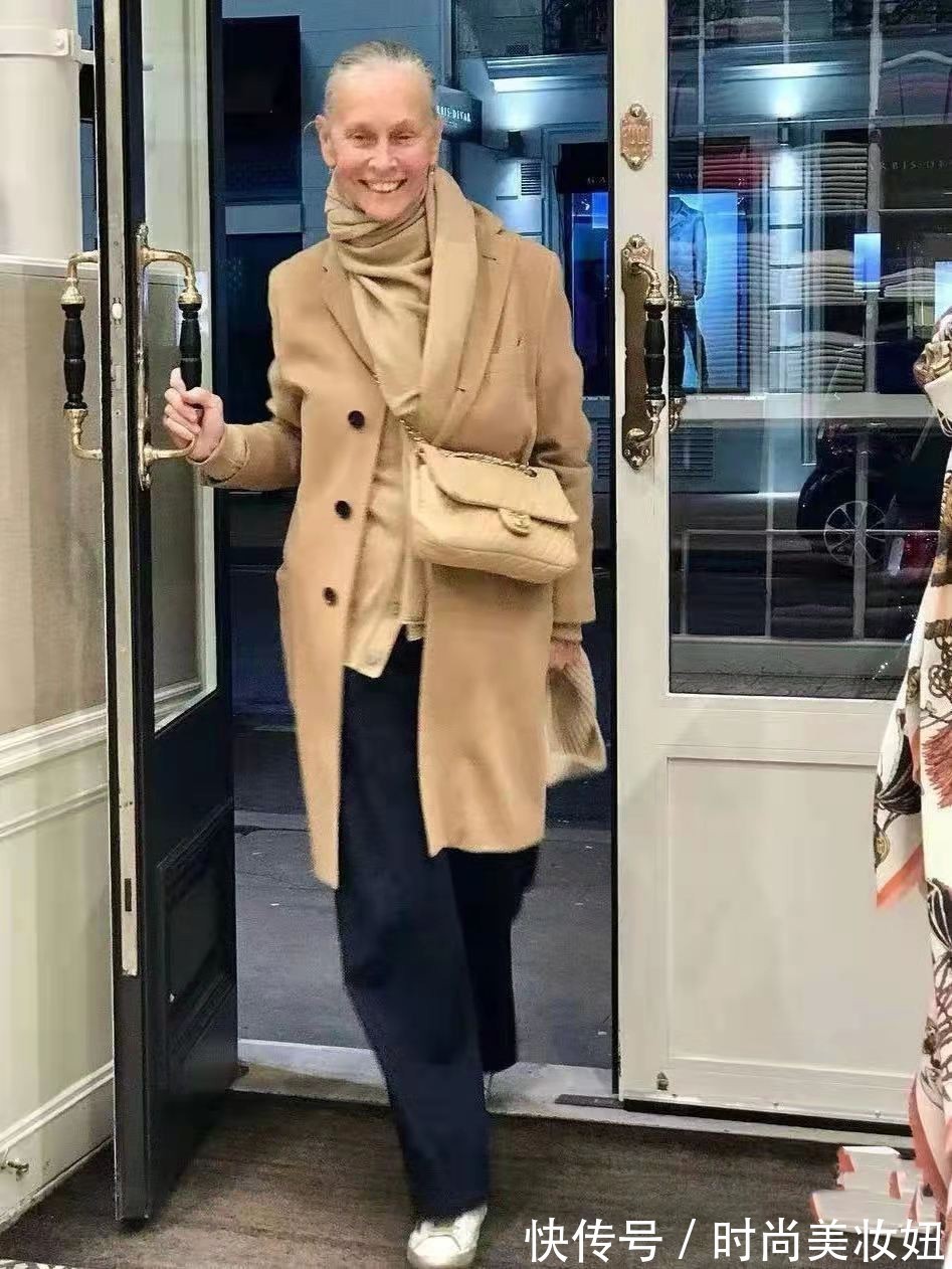 减龄|有品味的女人与年龄无关,会穿搭气质翻倍,71岁也能时髦洋气