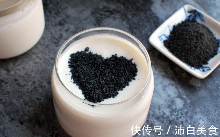 黑芝麻糊|4杯牛奶不如1杯,秋季女人可常吃,改善肤质营养好