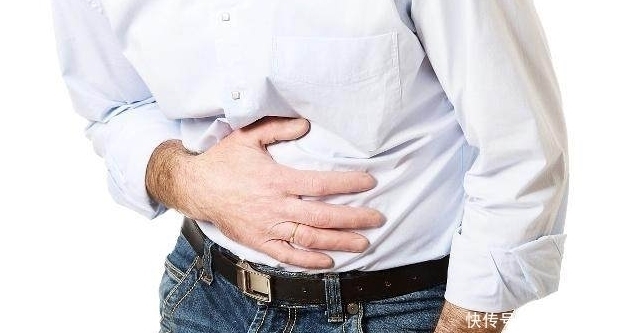 作用|男人睡前将风油精滴在肚脐上,一周后,可能带来3个“变化”