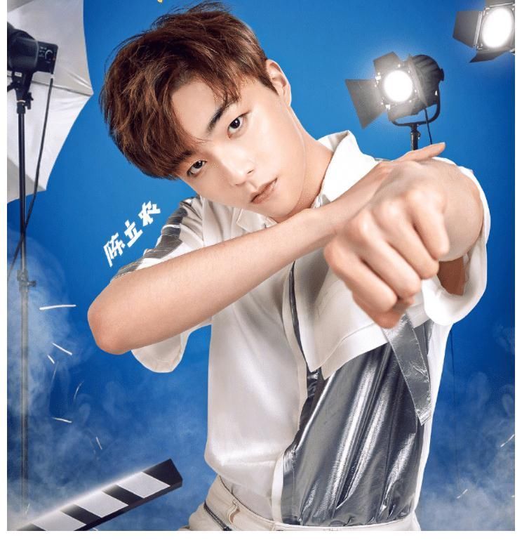 b《奔跑吧9》正式收官，全員都沒拿道具，唯獨一個人很獨特