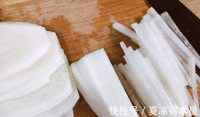 白萝卜|海味萝卜丝汤,在家做鲜美可口,营养又健康!