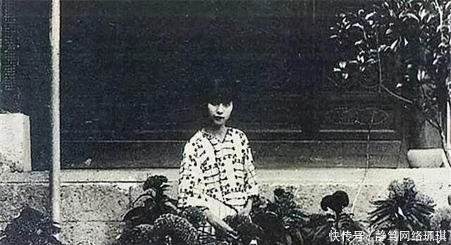 28岁出国享福,抛下4岁的张爱玲,半生无经济来源卖古董苟活