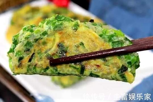 盒子|此菜健胃杀菌,做成薄皮大馅的盒子,外焦里嫩,咬一口,超鲜美!