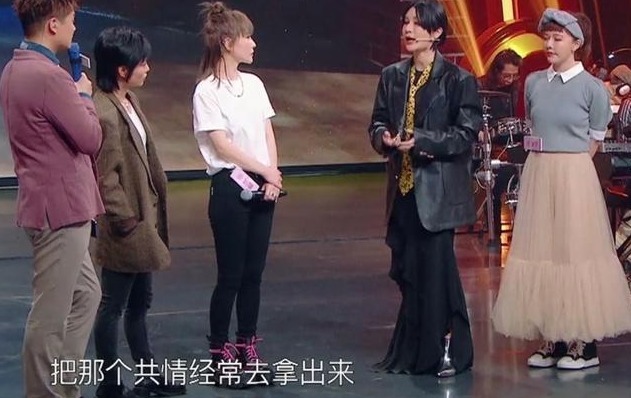 贾玲沈腾联手救场的原因找到了！尚雯婕没说错，“王牌”真玩大了