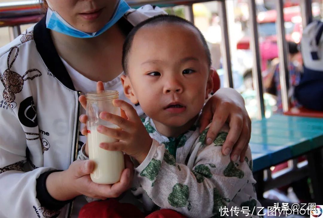 出院|孕妇摔跤后坚持出差，结果引发悲剧，她哭称一辈子不能原谅自己