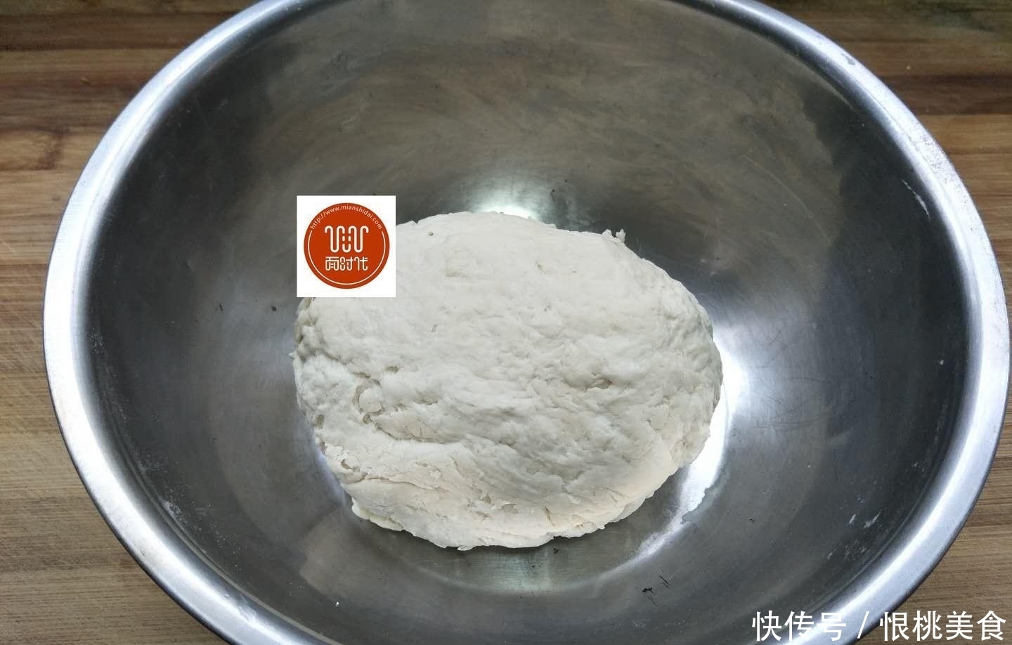 我家葱油饼都不用发面,做出来酥脆香软,比外面手抓饼还好吃!