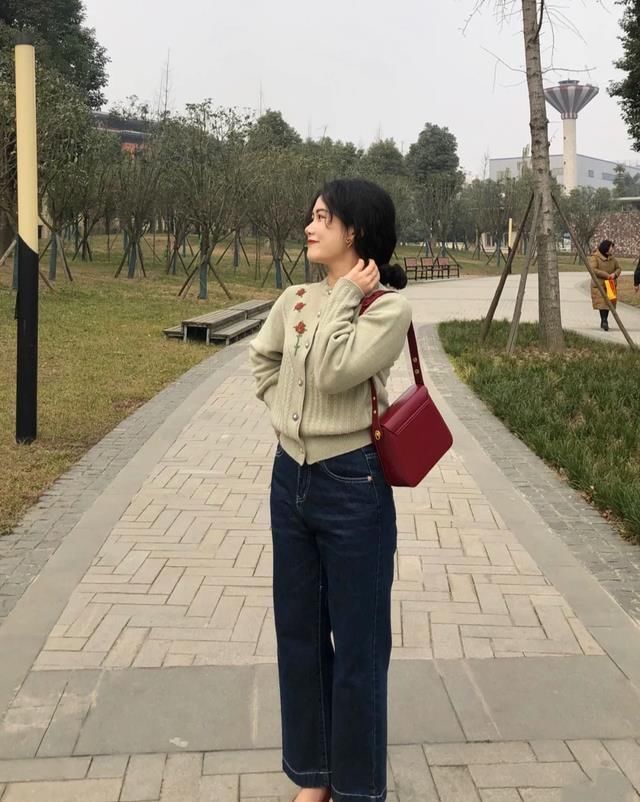 毛衣裙 穿“毛衣”的时候,注意3个小细节,轻松打造高级洋气的森系穿搭