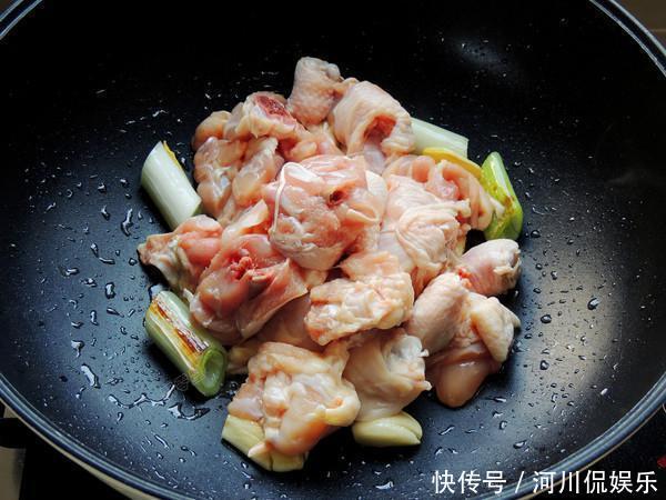  多汁|夏天少吃猪肉，多吃它，蛋白质含量高，简单一焖，鲜香多汁营养好