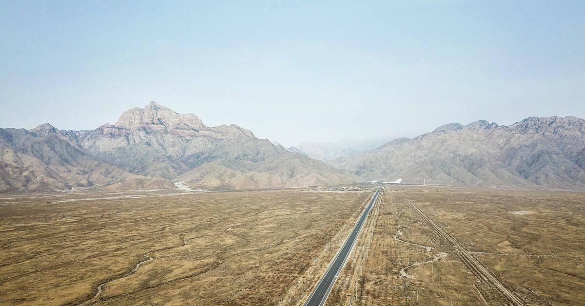 贺兰山朔方之屏障,沙漠之咽喉,除了腾格里沙漠探险，贺兰山很美