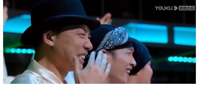 黄潇|这就是街舞：他们表演一结束，全场鸡皮疙瘩，卡卡和石头直接泪崩