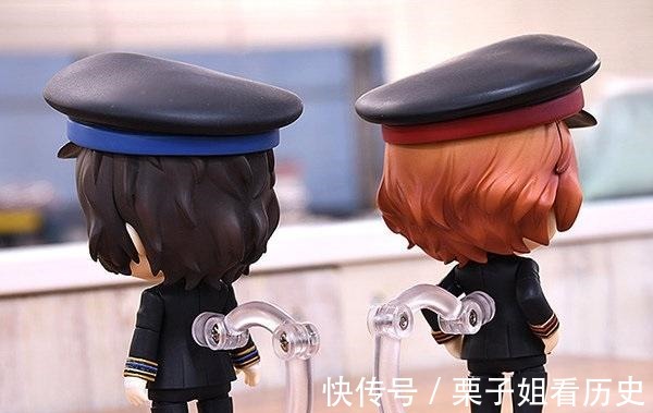 文豪野犬|这手办真让人想买!穿上正装的他们,看起来却十分可爱