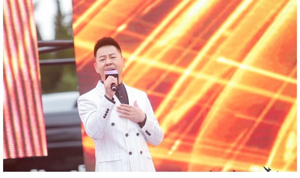 张积强|闫寒《光明的翅膀》《平凡》双专辑新闻发布会暨公益演唱会圆满落幕