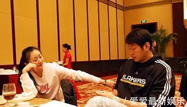 周雅菲|八一女篮王凡病逝,莫科一夜白头,教练牵线2年后再婚生2娃