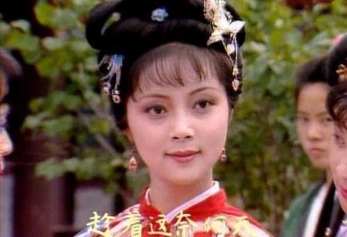 元春!红楼梦中, 薛宝钗不能入宫的真正原因?书中早有暗笔说明