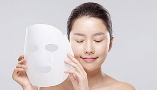 皮肤|女人敷完面膜后洗还是不洗?很多人都做错了,难怪皮肤总不好