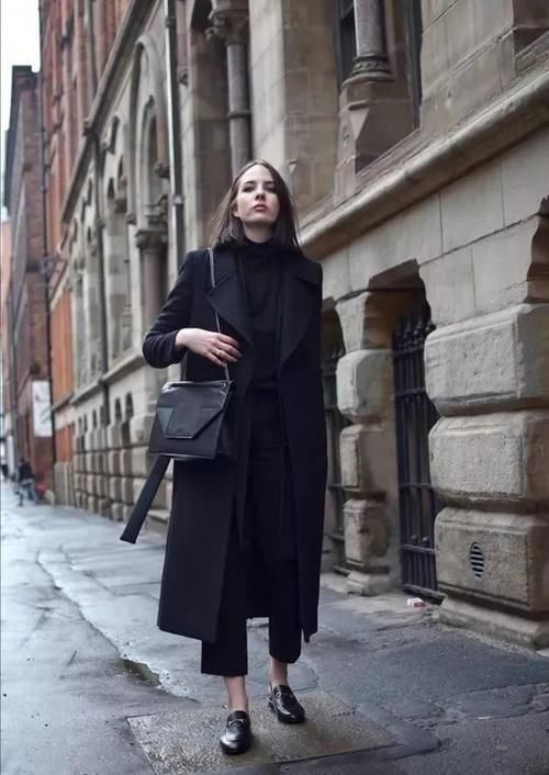 学好各种大衣穿搭，配上阔腿裤大气又潇洒