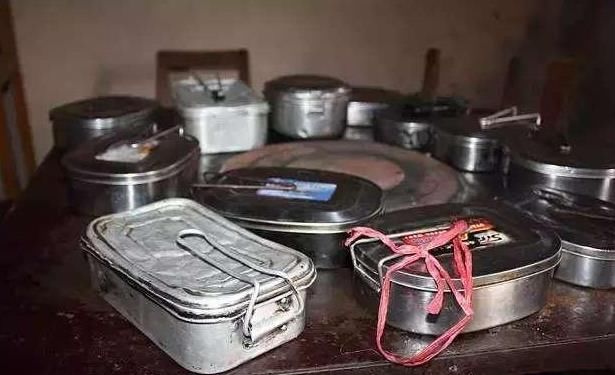 时光|奔五的70后，怀念背米带菜上学的时光