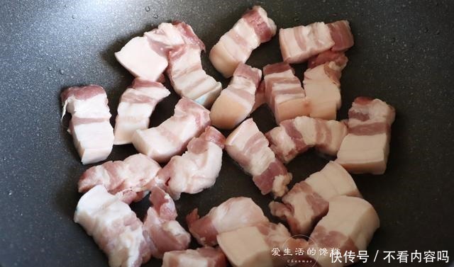 做红烧肉时,要不要焯水这一步做错了,难怪肉又老又柴不好吃