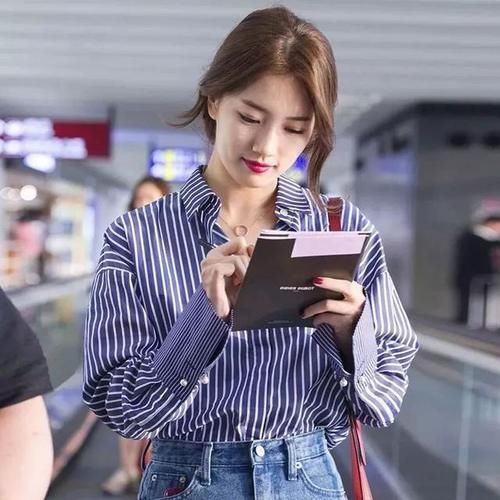 针织衫|现在流行的时尚穿搭,卫衣都比不上,太有气质了!