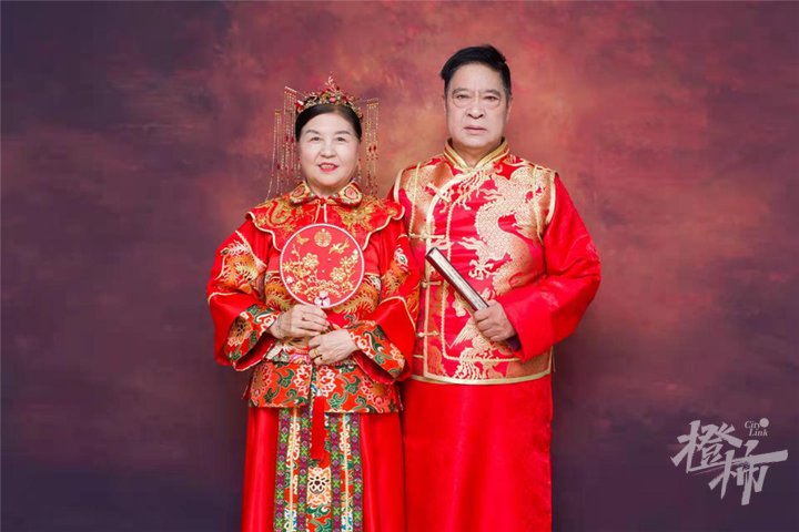 老夫妻|“你还是跟刚结婚时一样美！”12对老夫妻拍了套婚纱照