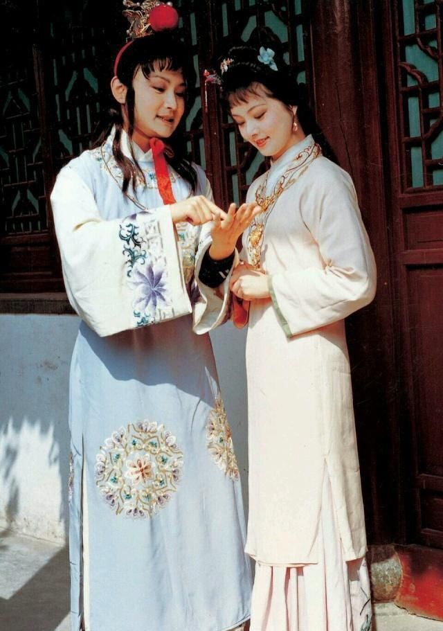 住所&薛宝钗的住所为何叫蘅芜苑?看懂这三层意思,才知作者骂她有多狠